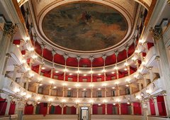 Teatro Garibaldi Interno